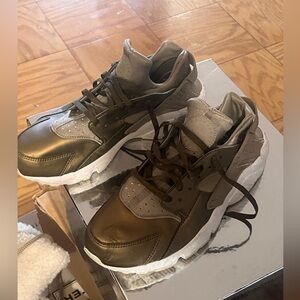 Ladies sneakers Nike